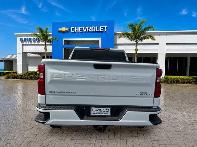 New 2026 Summit White Chevrolet Custom image 6