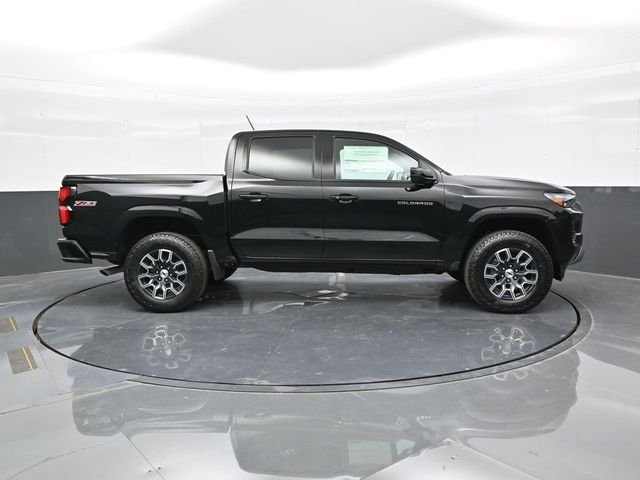 Used 2026 Black Chevrolet Z71 image 16