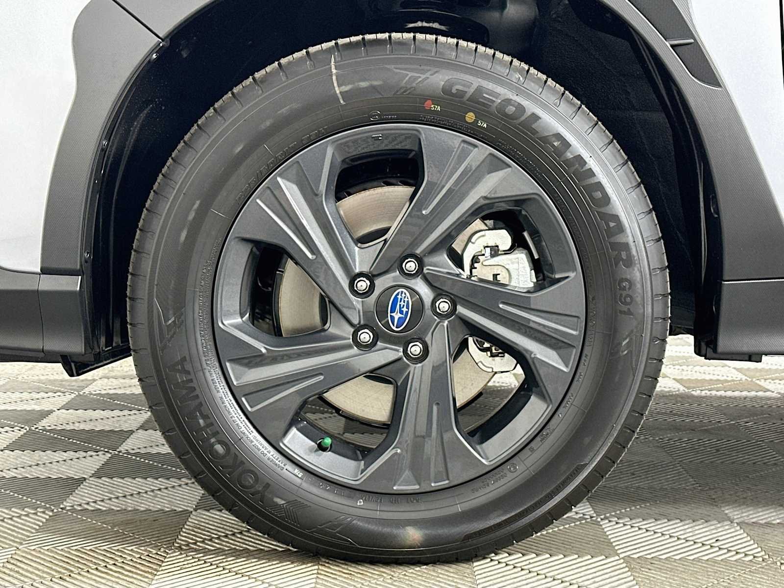 New 2026 ICE SILVER METALLIC Subaru Base image 27