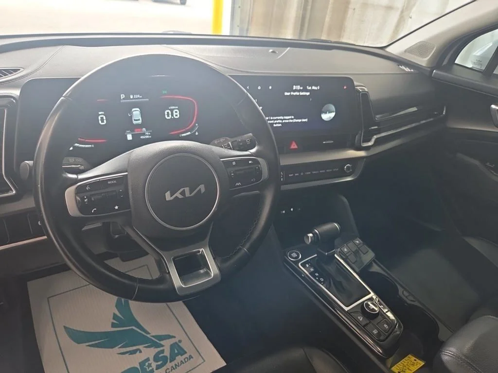 Used 2023 White Kia EX image 6