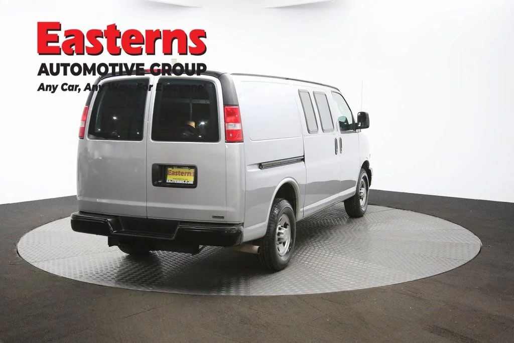 Used 2018 Silver Chevrolet Work Van image 34