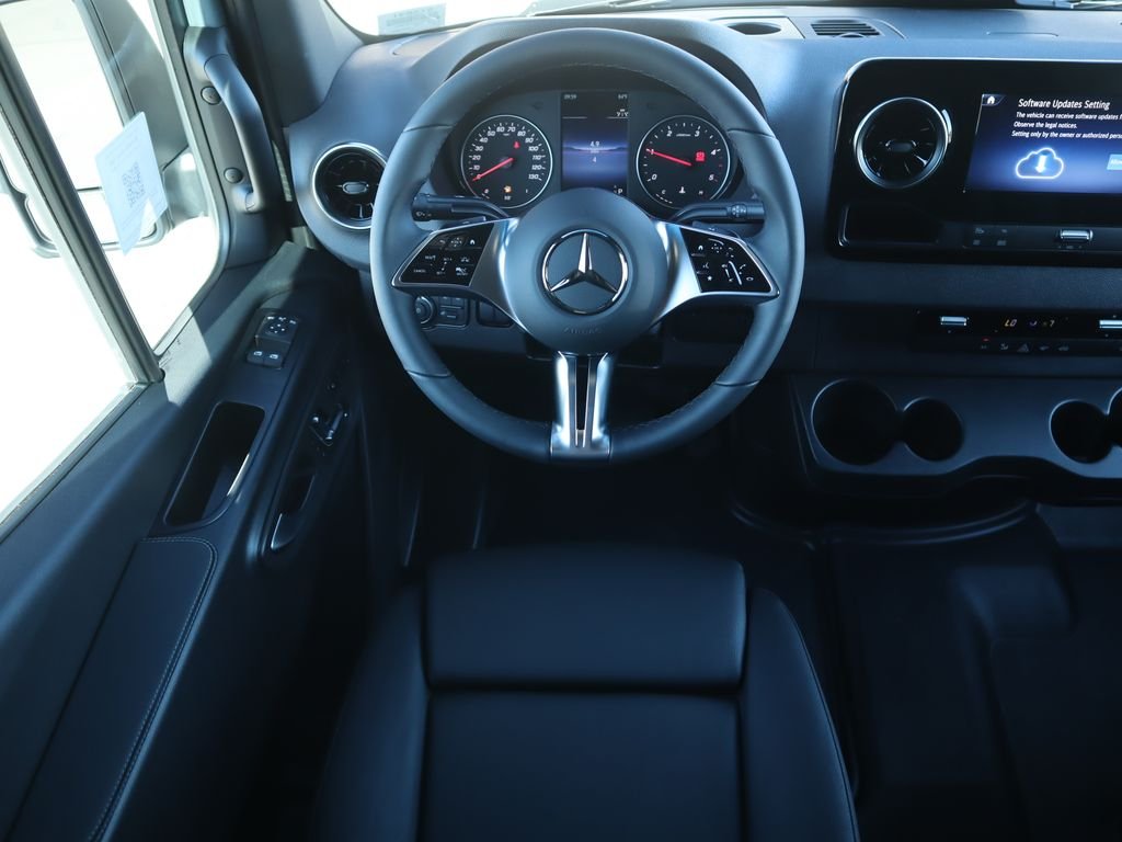 New 2026  Mercedes-Benz Cargo 170 WB image 11