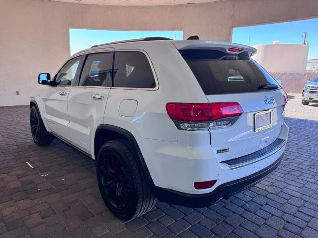 Used 2014 White Jeep Limited image 3