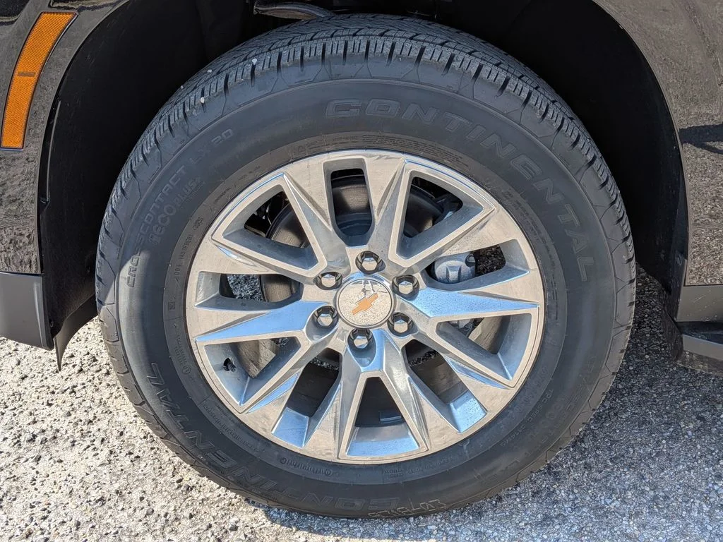 2026 Chevrolet Suburban Premier - Photo 12