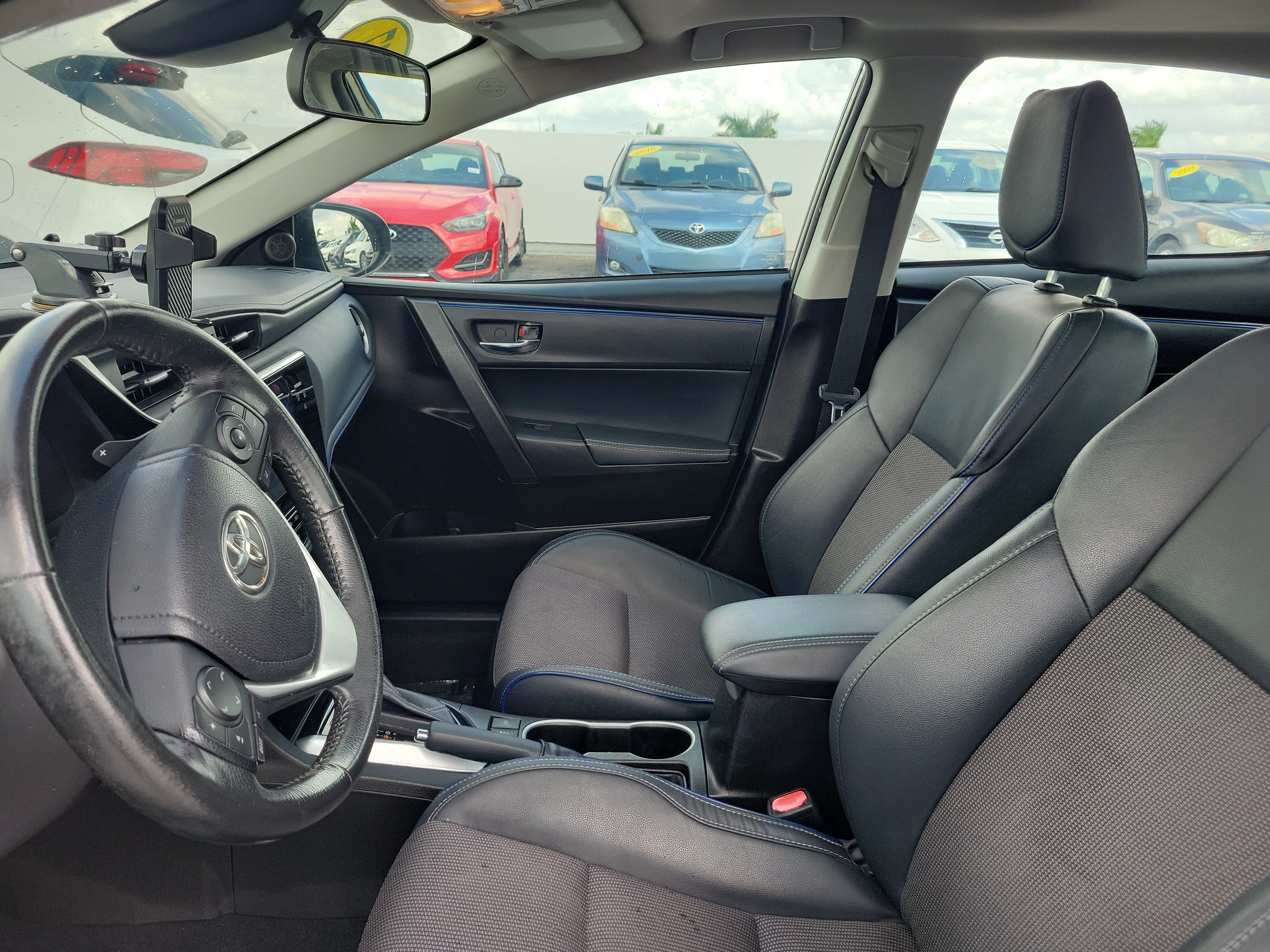 Used 2017 Gray Toyota L image 21