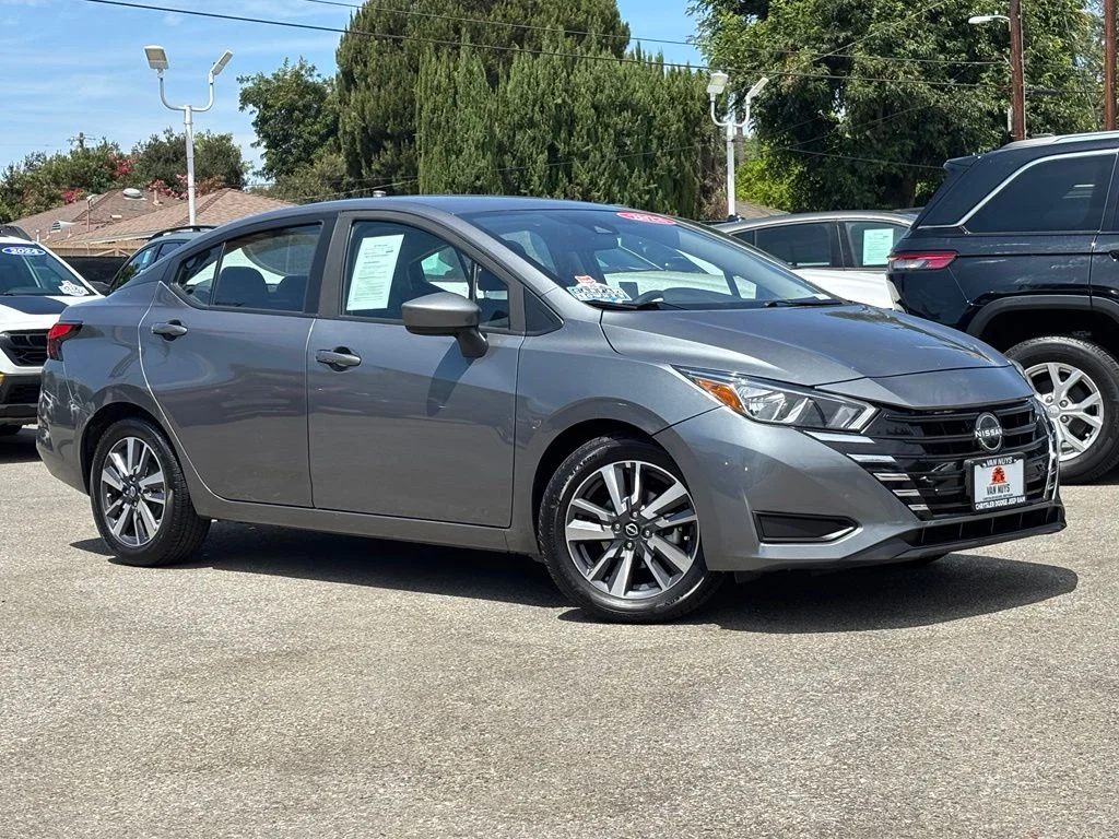 Used 2023 Gray Nissan 1.6 SV image 1