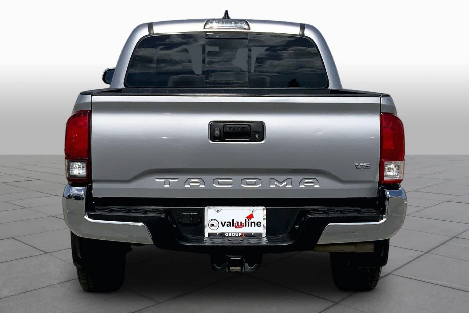 Used 2019 Silver Sky Metallic Toyota SR5 image 4