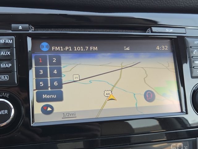 Used 2016 Pearl White Nissan SL image 9