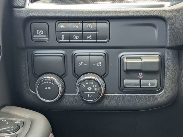 2026 Chevrolet Suburban RST - Photo 20