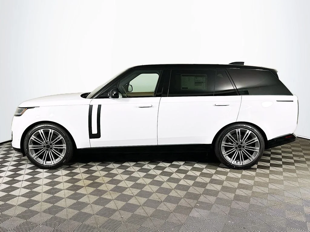 New 2026 Fuji White Land Rover SE image 8