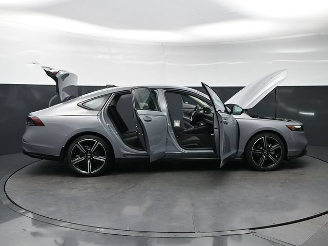 Certified Used 2026 Urban Gray Pearl Honda SE image 69