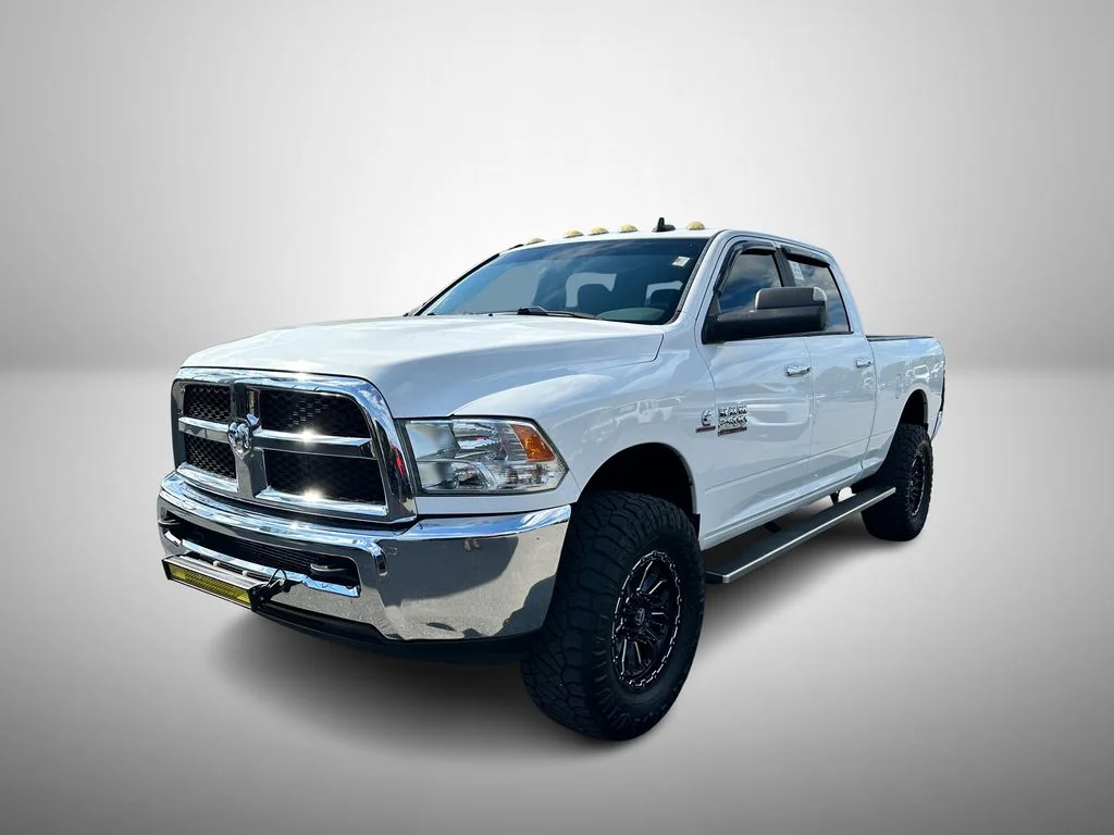 Used 2017 White Ram SLT image 2