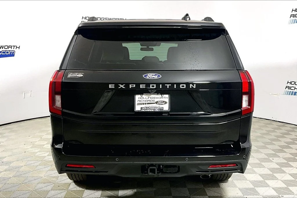 New 2027 Agate Black Metallic Ford Active image 4