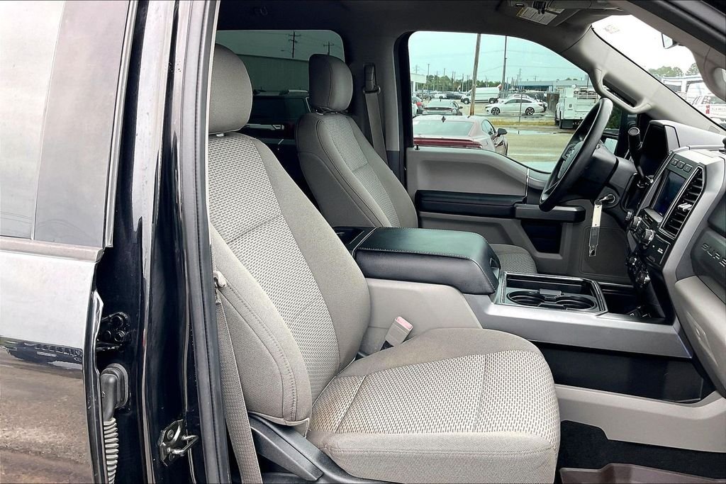 Used 2019 Agate Black Metallic Ford XLT image 30