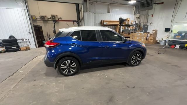 Used 2019 Blue Nissan SV image 12
