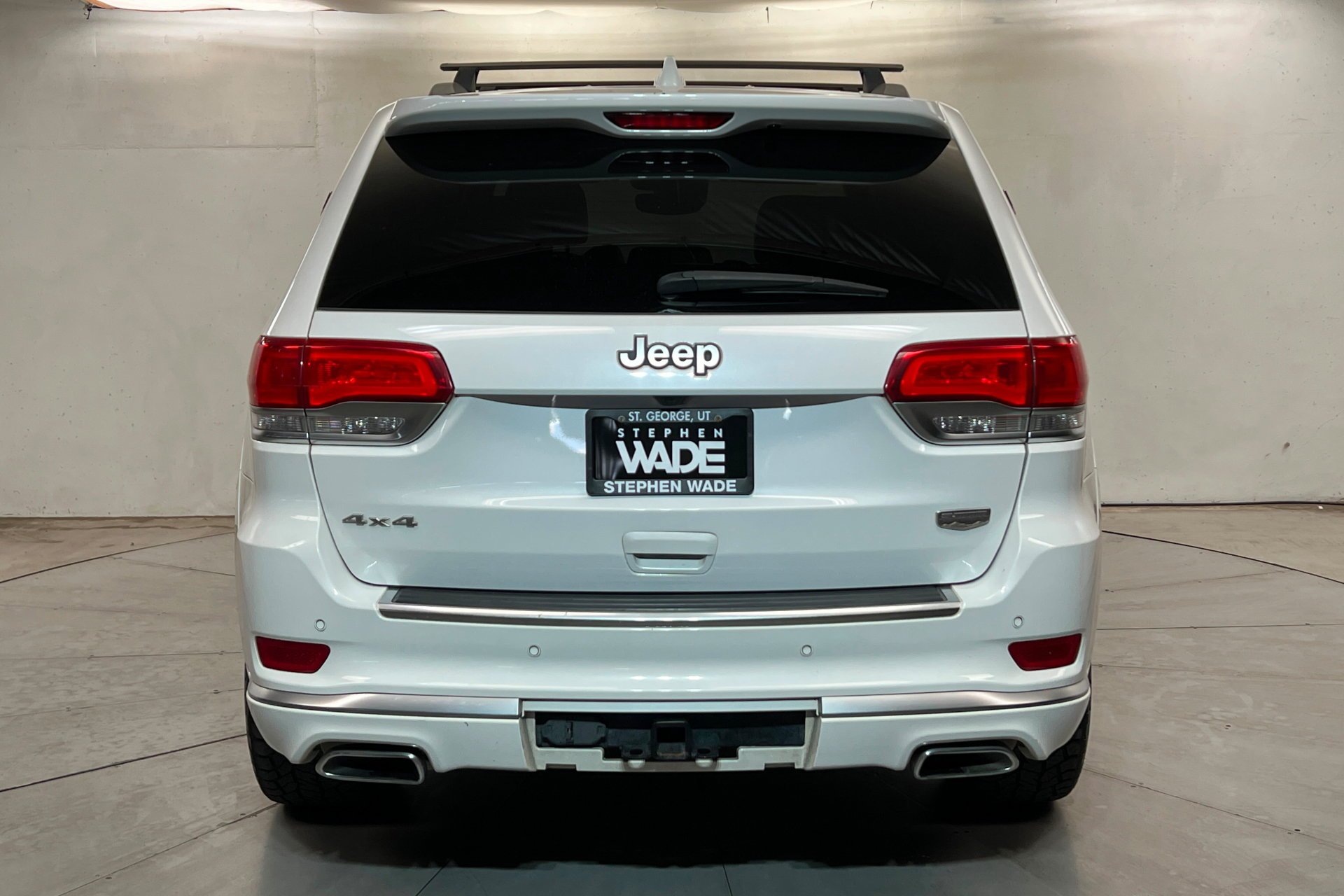 Used 2021 Ivory 3-Coat Jeep Summit image 5