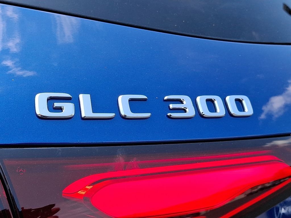 New 2027 Starling Blue Metallic Mercedes-Benz GLC 300 image 19