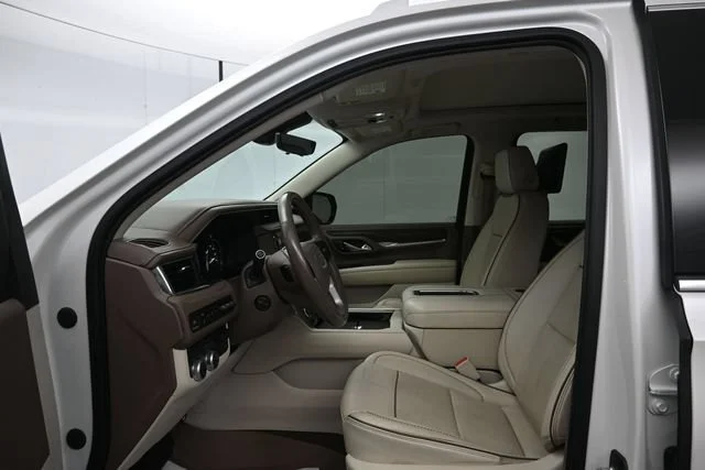 Used 2021 WHITE FROST TRICOAT GMC Denali image 10