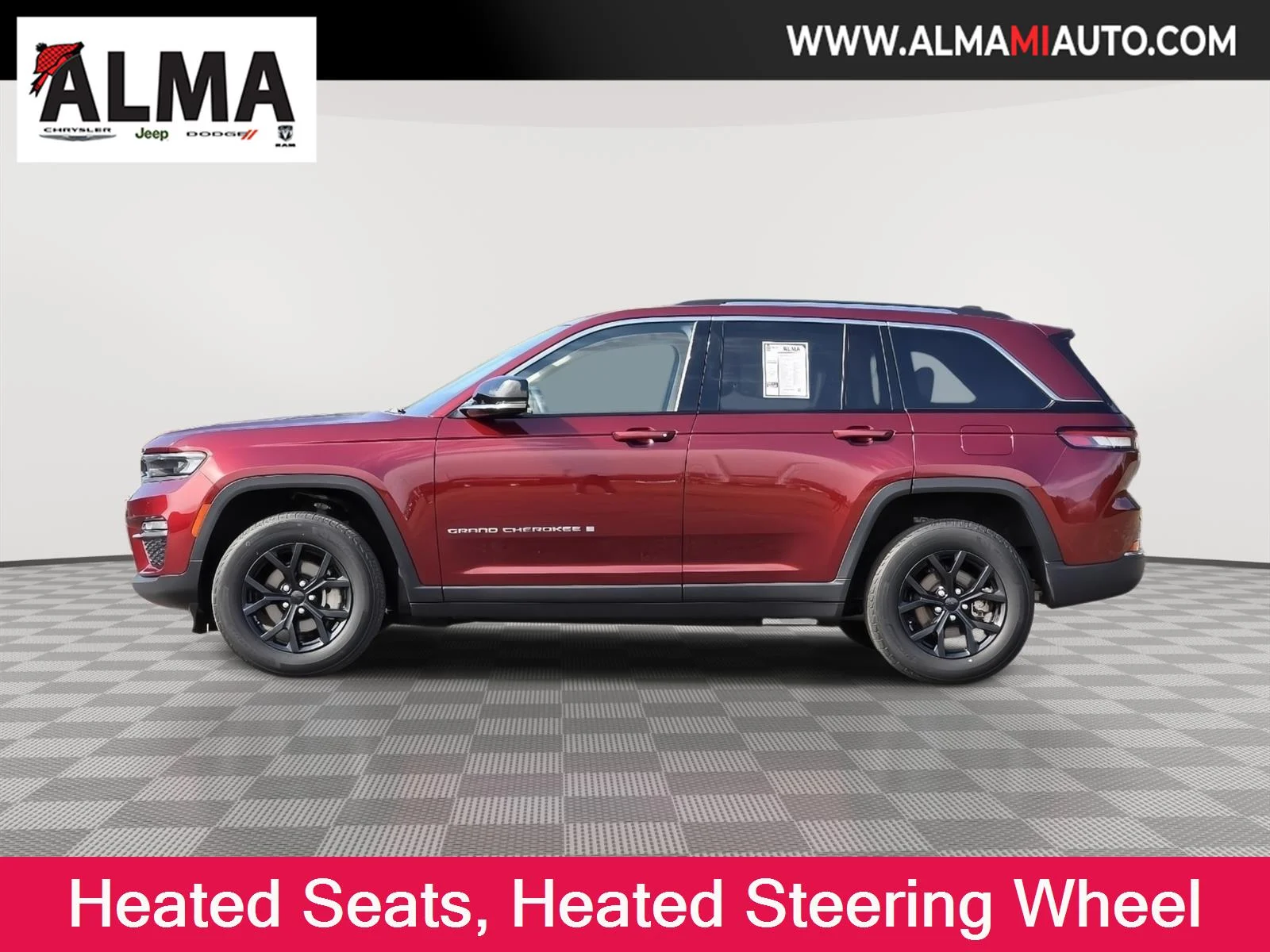 Used 2022 Velvet Red Pearlcoat Jeep Limited image 4
