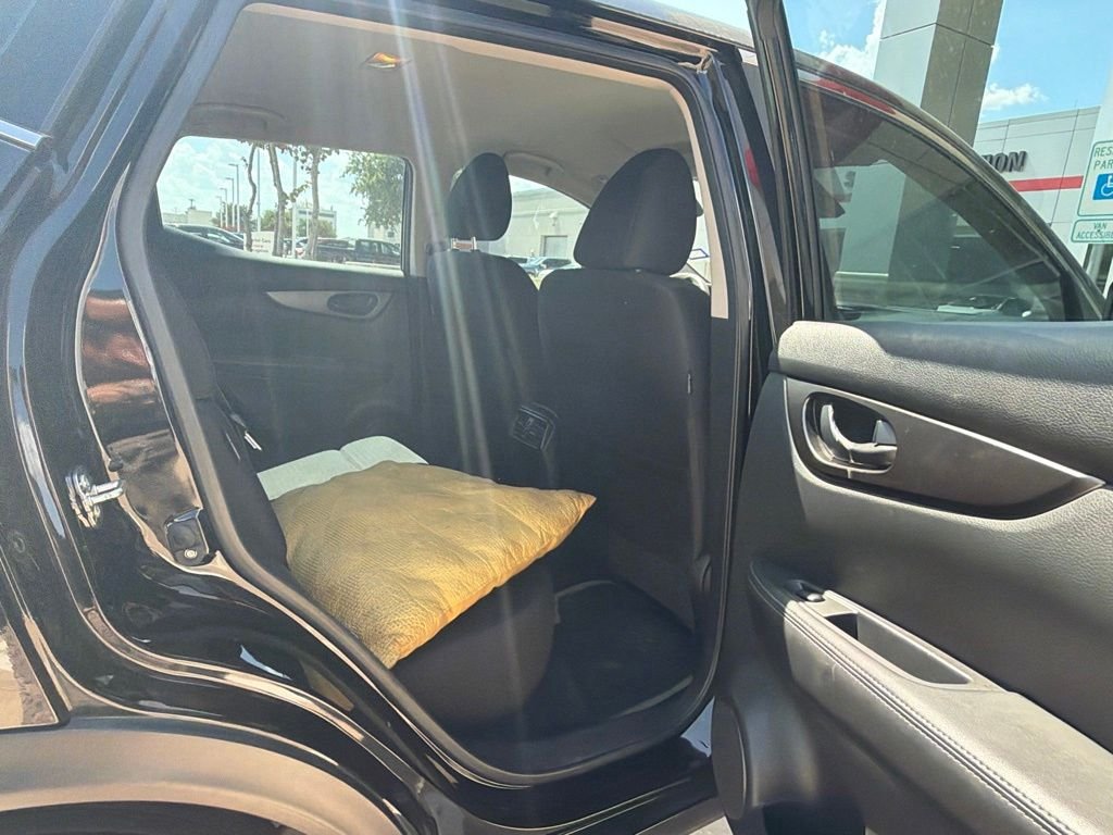 Used 2022 Black Nissan S image 10