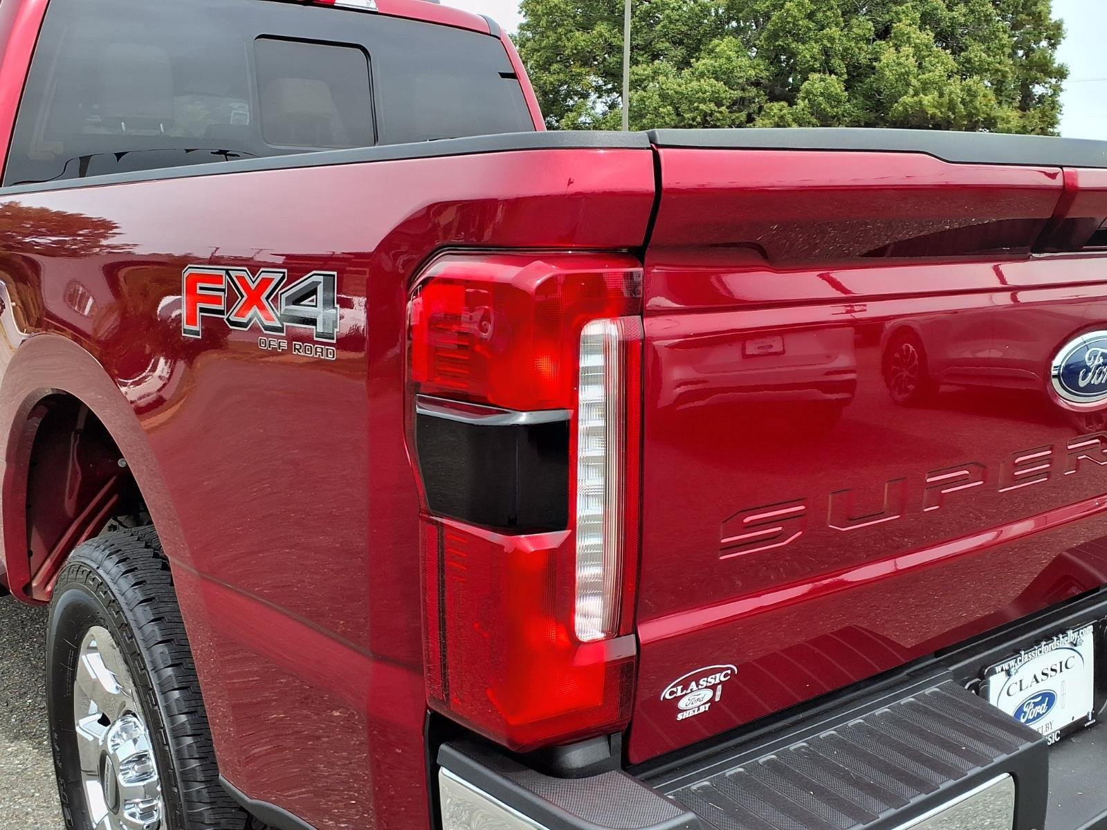 New 2026 Ruby Red Metallic Tinted Clearcoat Ford F-250® Lariat® image 17