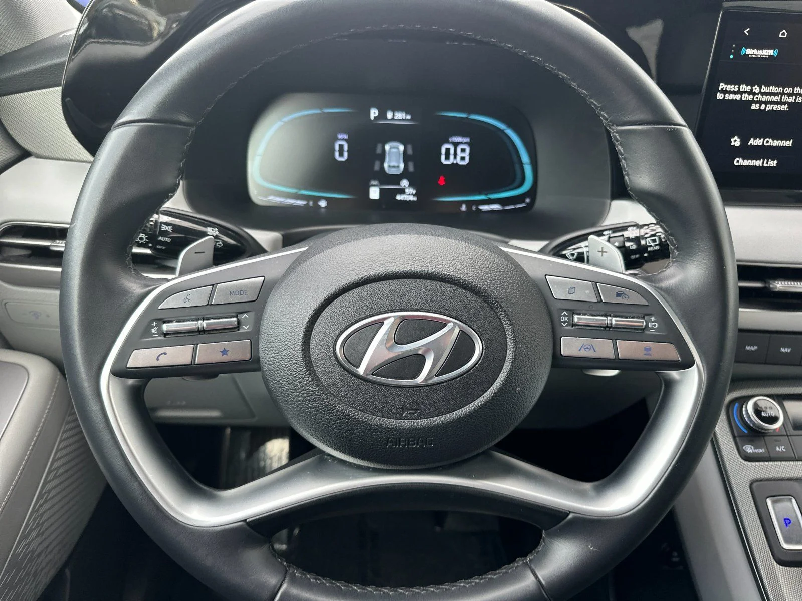 Used 2024 Red Hyundai SEL image 17