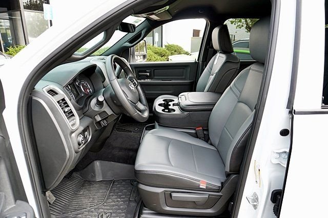 New 2026 Bright White Clear-Coat Exterior Paint RAM Tradesman image 19