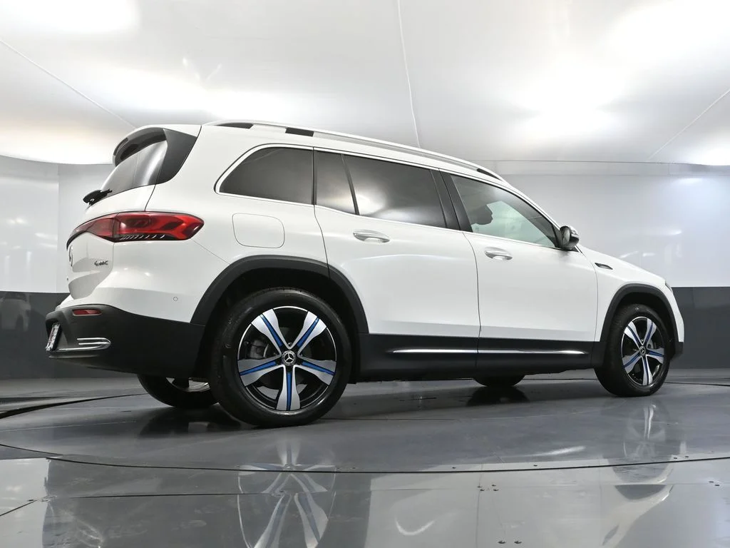 Used 2022 White Mercedes-Benz 300 image 51