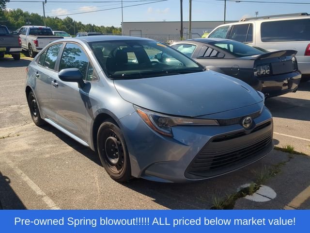 Used 2023 Silver Toyota LE image 5