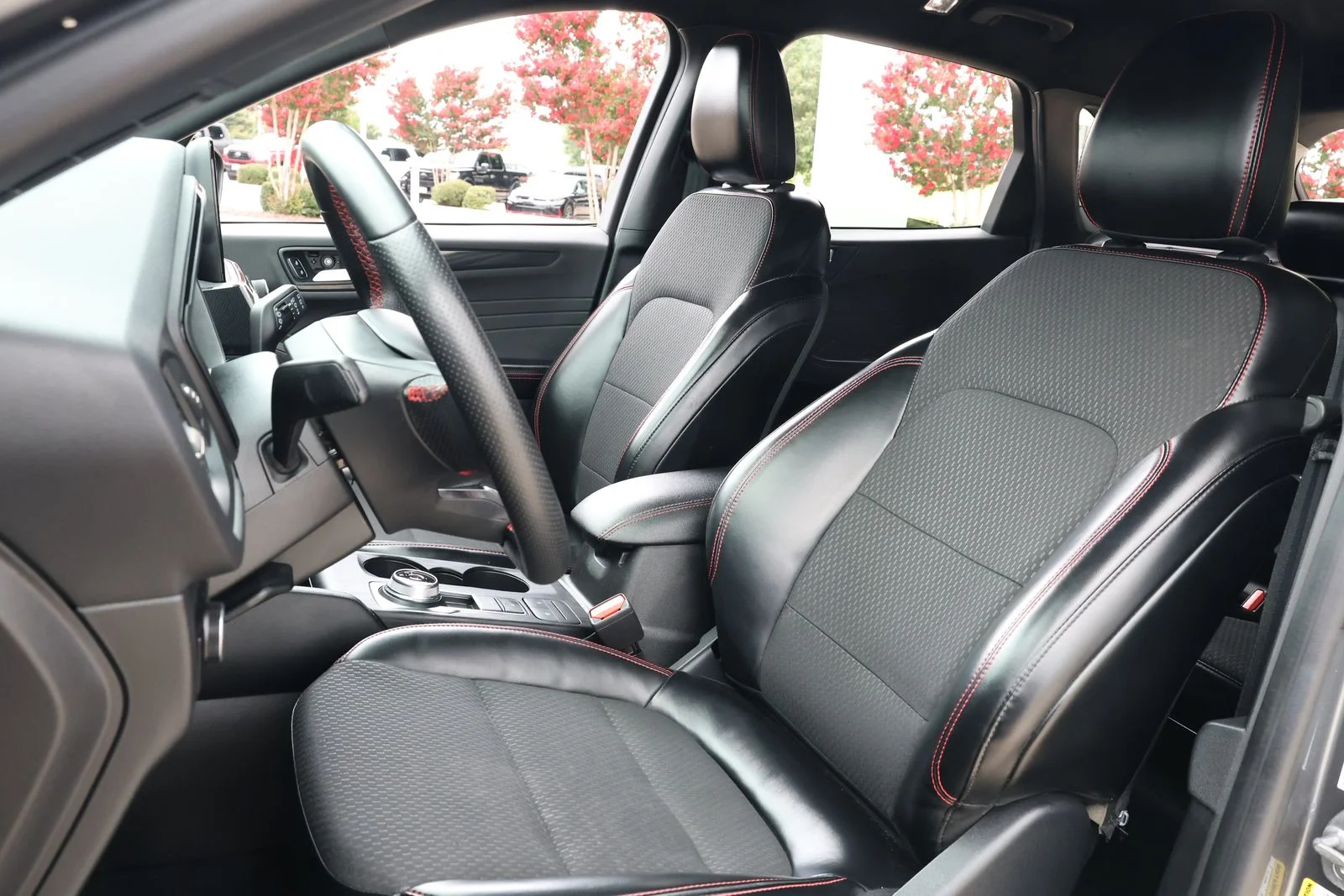 Used 2024 Gray Ford ST-Line image 28