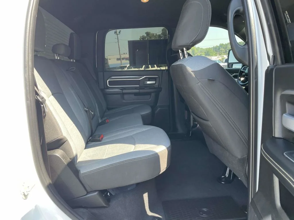 Used 2024 White Ram Big Horn image 17