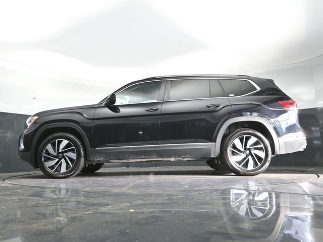 Used 2025  Volkswagen 2.0T SEL image 38