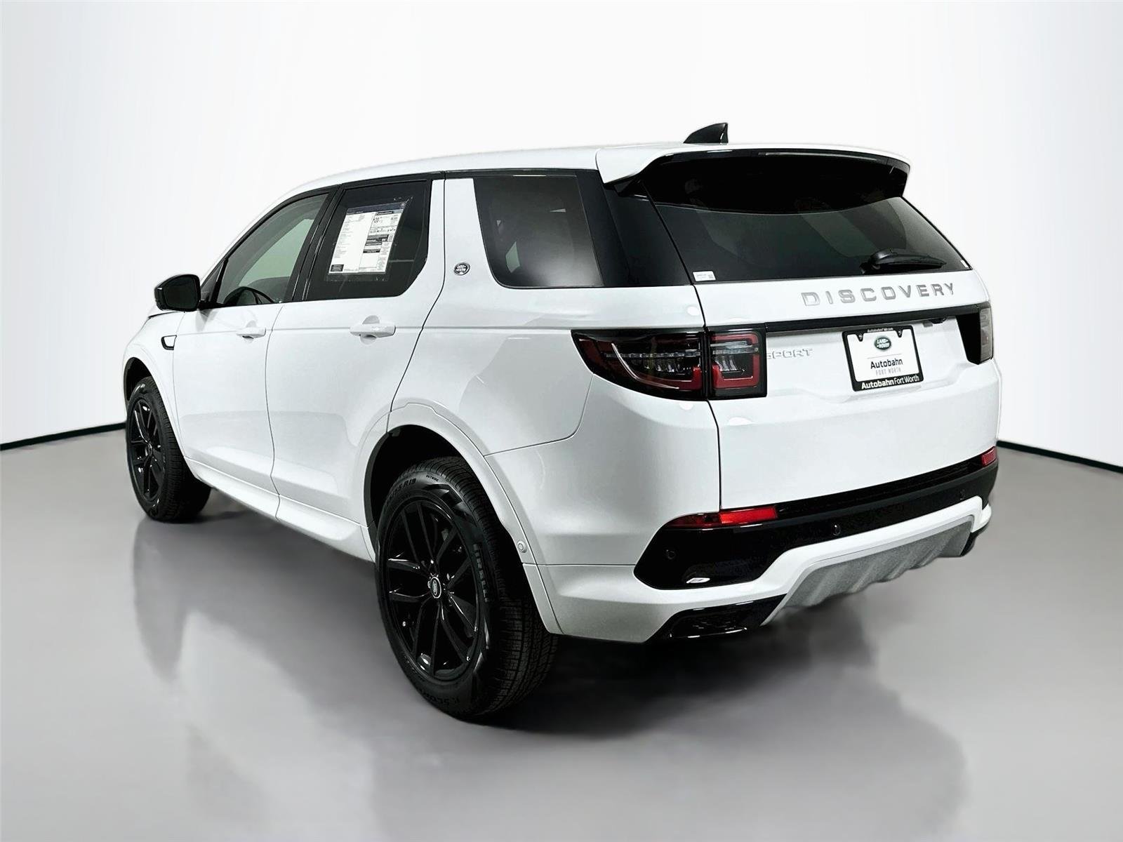 Certified Used 2025 Fuji White Land Rover S image 4