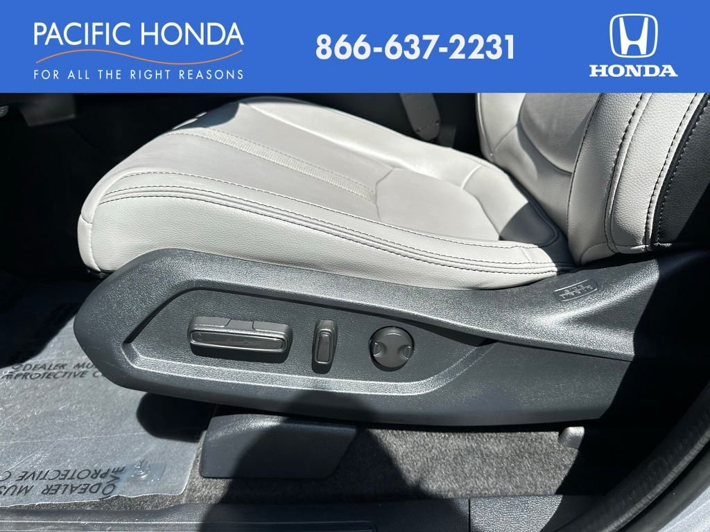 Used 2023  Honda Touring image 21