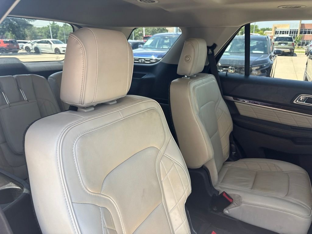 Used 2016 Black Ford Platinum image 35