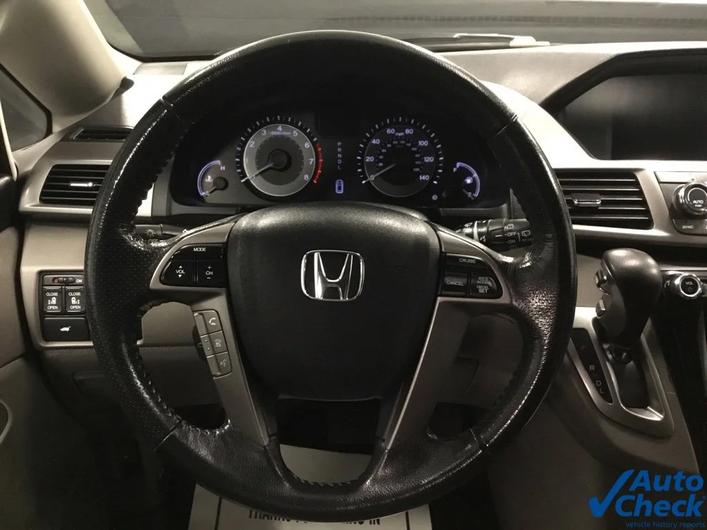 Used 2015 Silver Honda EX-L image 28