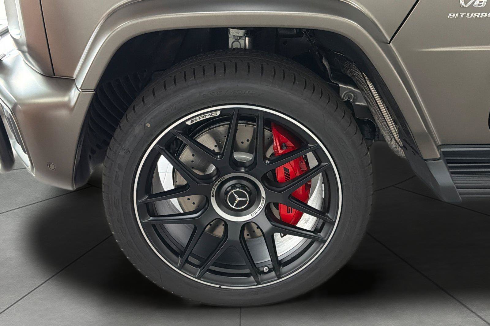 New 2027 MANUFAKTUR Monza Grey Magno Mercedes-Benz G 63 AMG® image 3