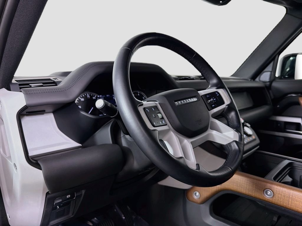 Certified Used 2023 Black Land Rover SE image 9
