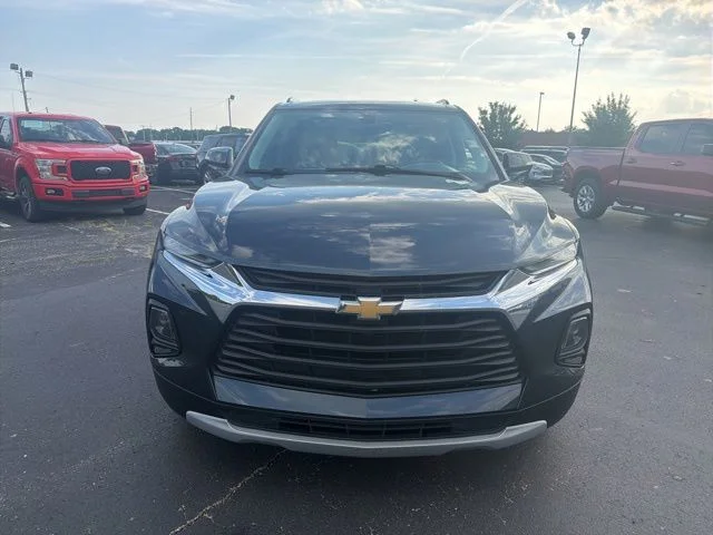 Used 2019 Graphite Metallic Chevrolet Base image 3
