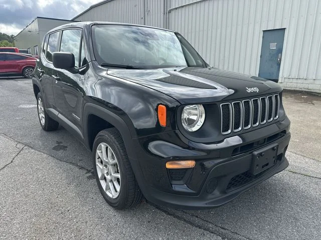 Used 2023 Black Jeep Latitude image 11