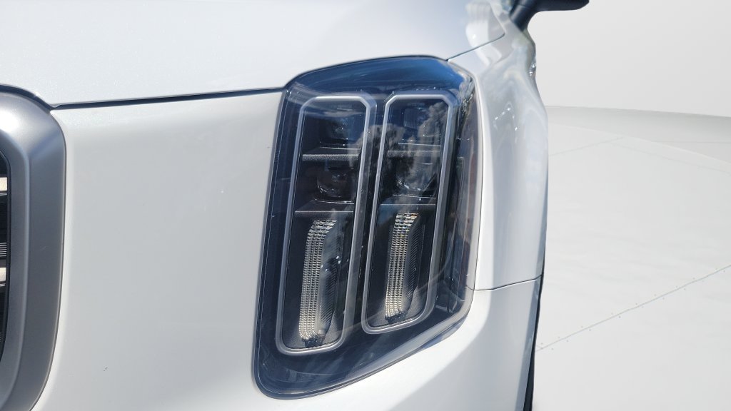 2023 Kia Telluride S - Photo 25