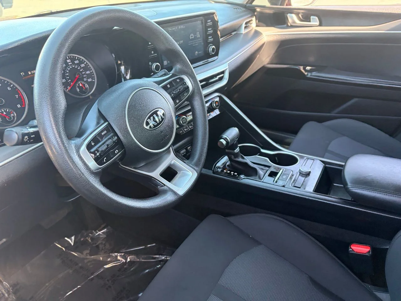 Used 2021 Passion Red Kia LXS image 16