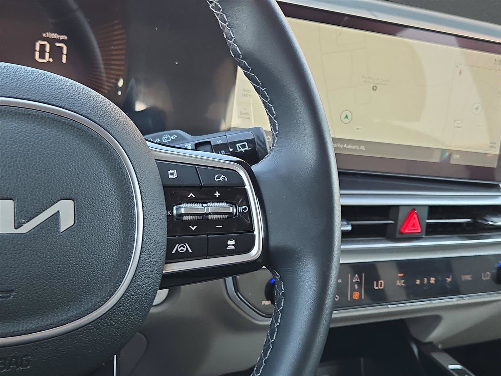 2025 Kia Sorento S - Photo 25