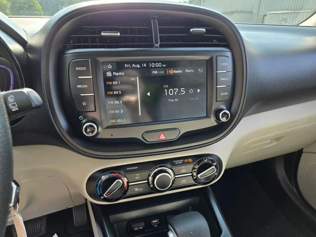 Used 2025 Silver Kia  image 26