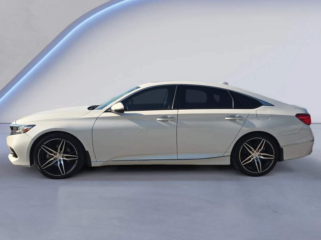 Used 2022 Platinum White Pearl Honda Touring image 2