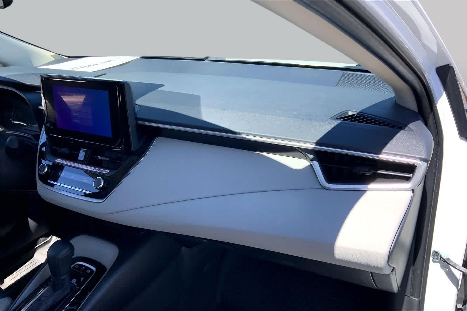2026 Toyota Corolla LE - Photo 17