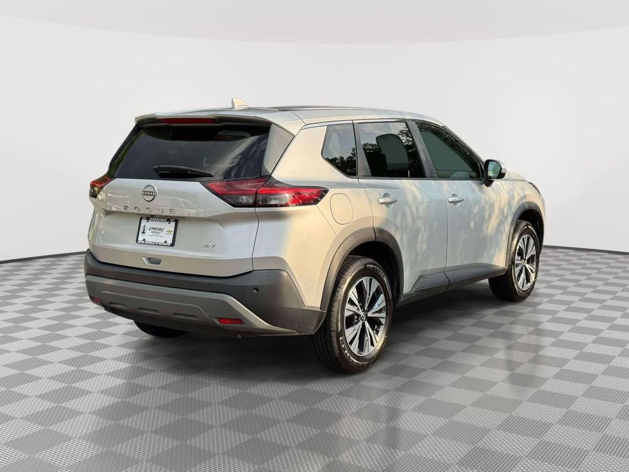 Used 2023 Brilliant Silver Metallic Nissan SV FWD image 7
