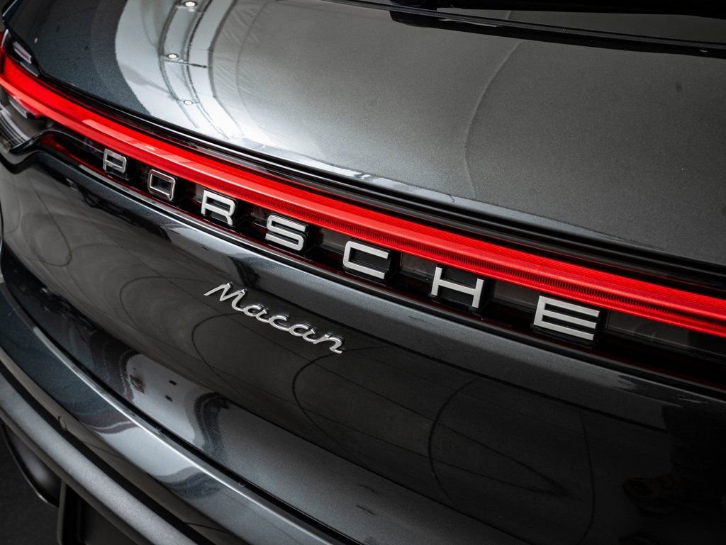 Used 2025 Volcano Grey Metallic Porsche  image 19