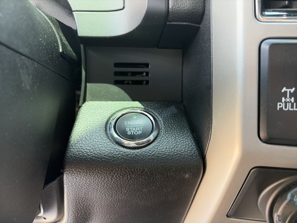 Used 2020 Red Ford Lariat image 28