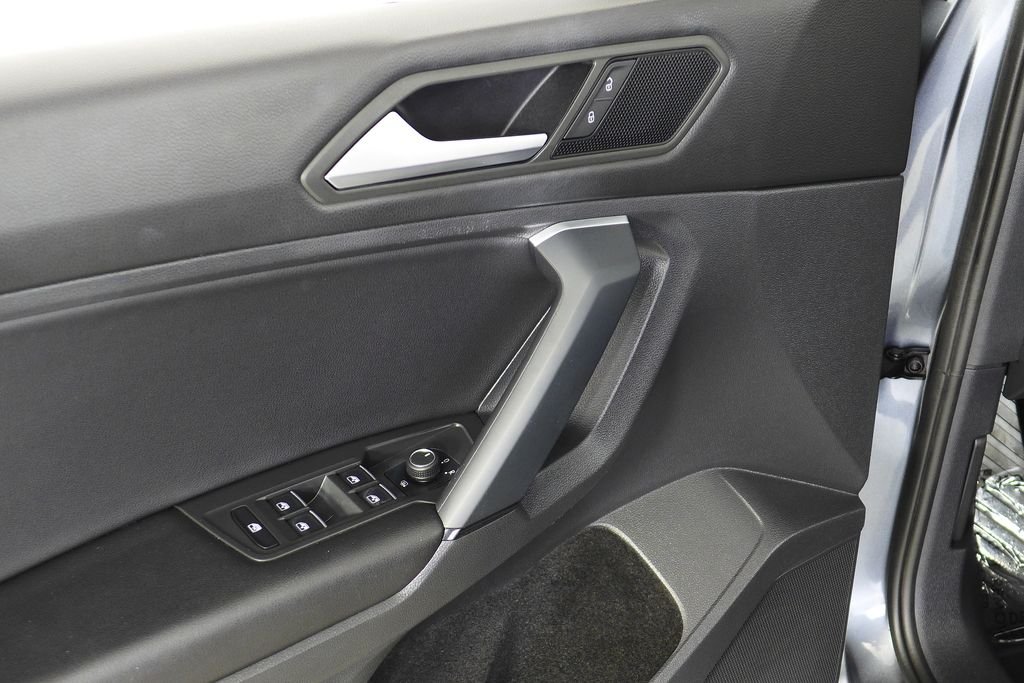 2019 Volkswagen Tiguan SE - Photo 12